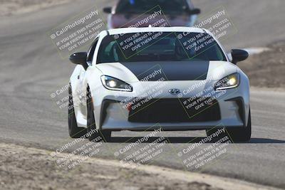 media/Oct-18-2025-Speed Ventures (Sat) [[8b3b7cf525]]/Yellow/Session 2 (Phil Hill)/